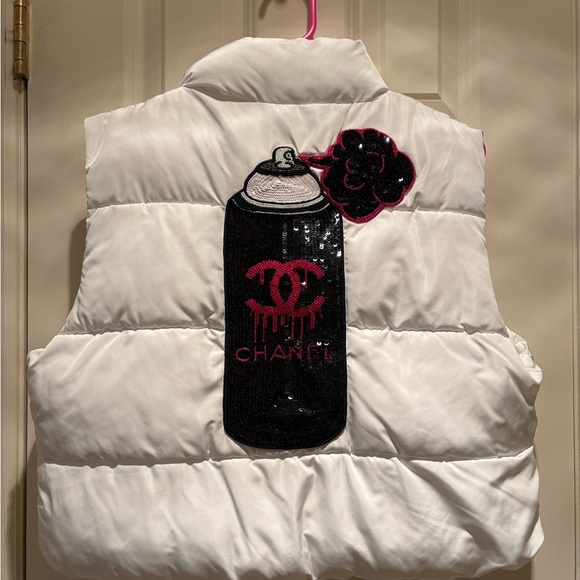 Love Tree White Puffer Vest - Picture 1 of 4